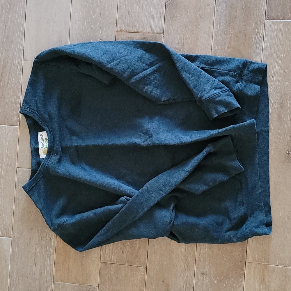 Mollusk Hemp Medium Green Crew with Blue Sun